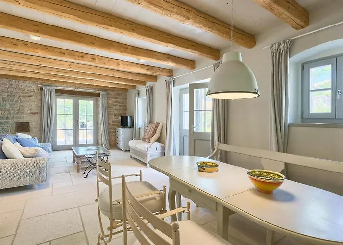 Ferienhaus Charlotta *