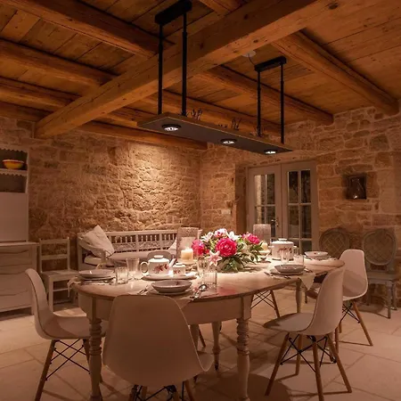 Charlotta Tatil Evi *